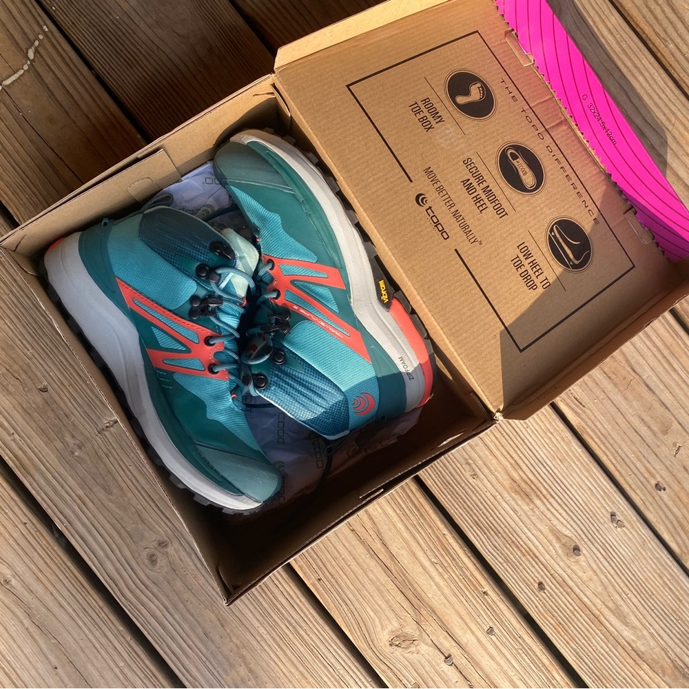 TOPO Trailventure 2 Teal and Coral Trail Runners